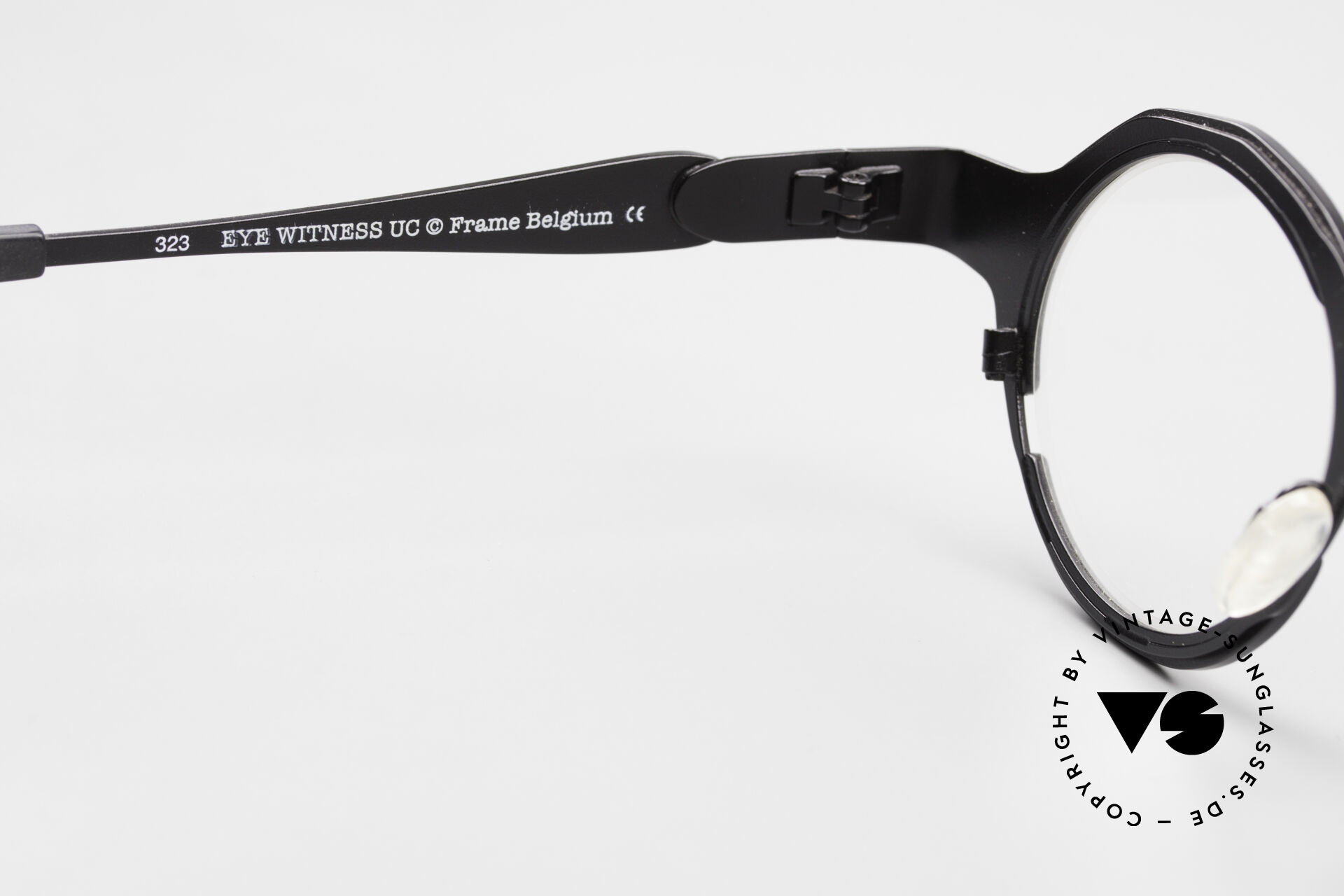 https://www.vintage-sunglasses-shop.com/media/products6/full/18488_48086_Theo-Belgium-Eye-Witness-UC_Designer-Glasses-Ladies-and-Gents_Men_Women_Round_Crazy_Glasses.jpg