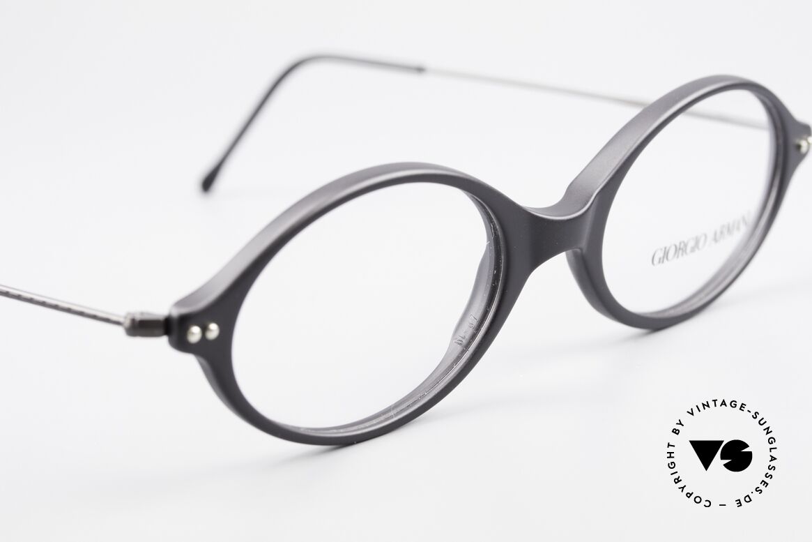 Giorgio Armani 378 90's Unisex Frame Oval Small, unworn Giorgio Armani original from the mid. 90's, Made for Men and Women