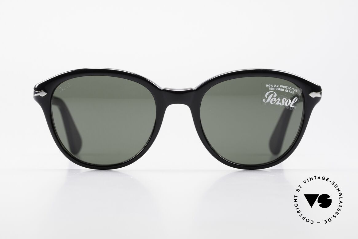 Persol 3025 Ladies Sunglasses Round Black, Persol 3025: very elegant sunglasses for women, Made for Women