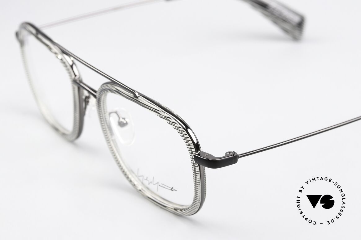 Yohji Yamamoto YY1026 Designer Specs Avantgarde, expressive designer eyeglass-frame with character, Made for Men