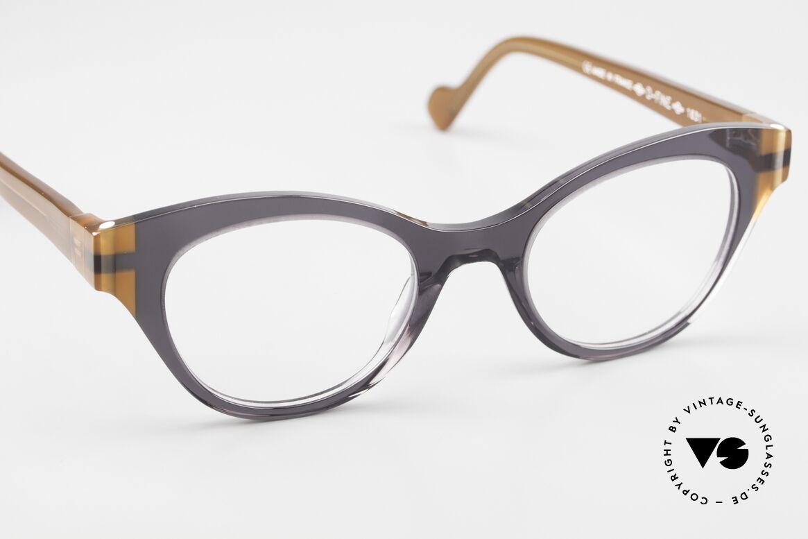 Anne Et Valentin D-Fine Cateye Women's Eyewear, made of energy, light, lines, contrasts & colors, Made for Women