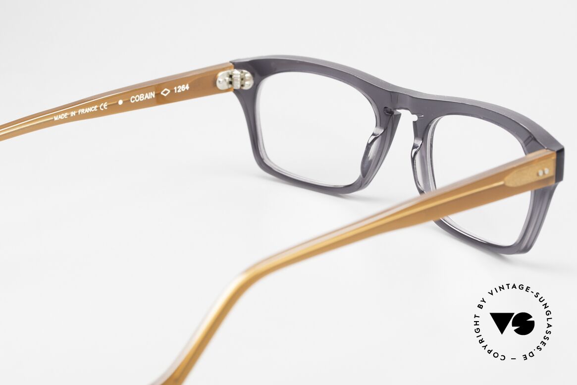 Anne Et Valentin Cobain Acetate Frame Unisex Specs, made of energy, light, lines, contrasts & colors, Made for Men and Women