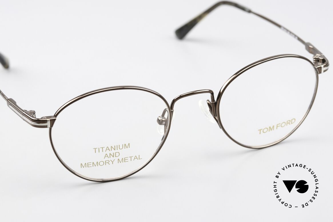 Tom Ford TF5418 Made In Japan Panto Frame, the so called 'MEMORY EFFECT' is simply ingenious, Made for Men and Women