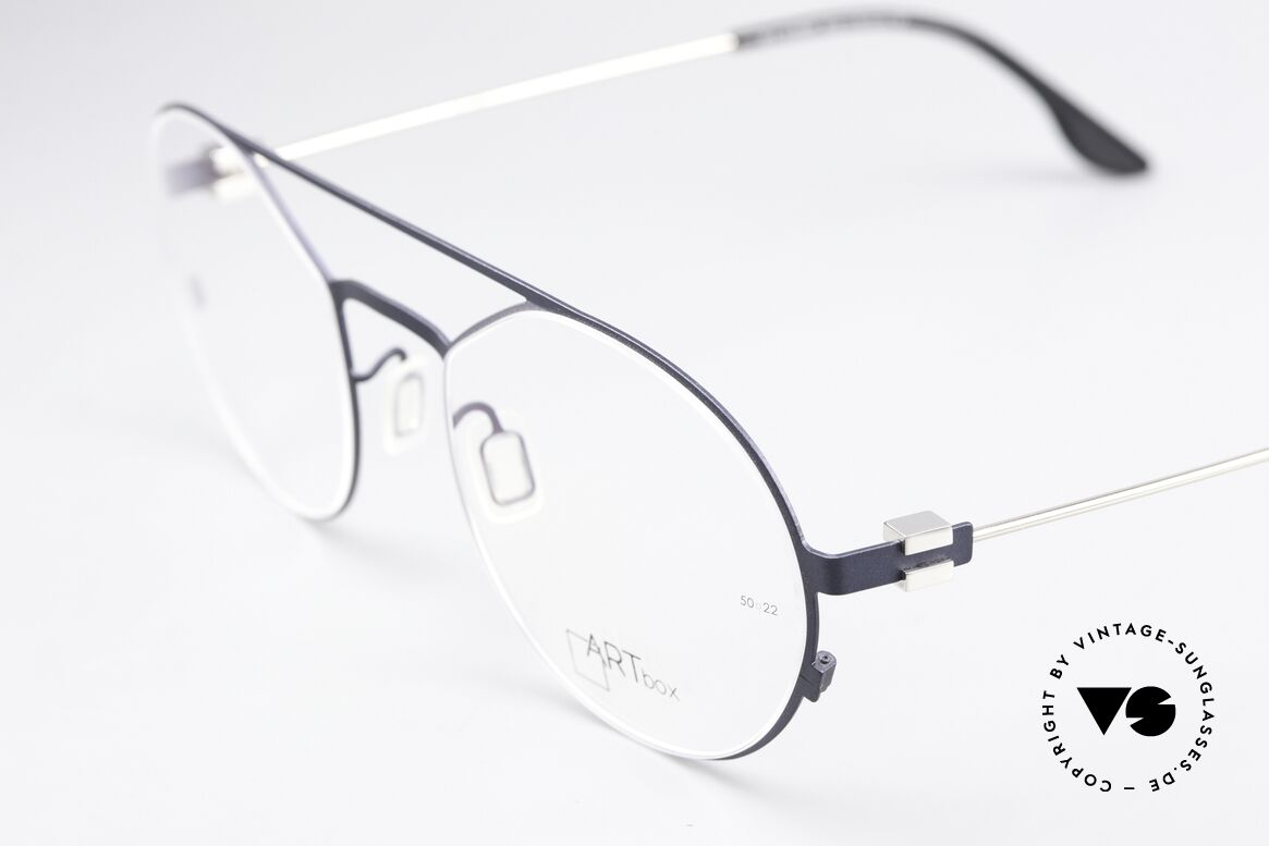 Bajazzo Viva 3 Technically Striking Frame, an unisex metal frame in dark blue and silver, Made for Men and Women