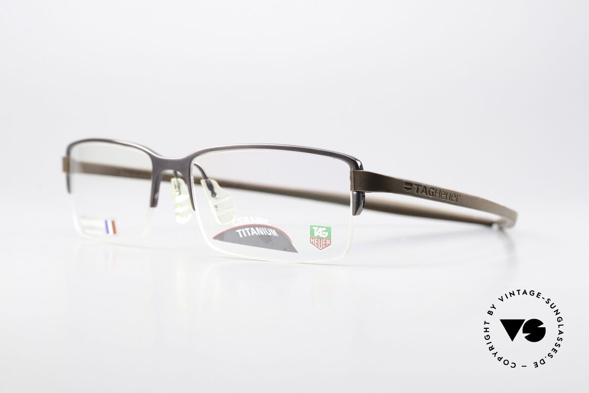 Tag Heuer 3722 Reflex Ceramic Titanium Frame, with “racing” temples made of elastomer rubber, Made for Men