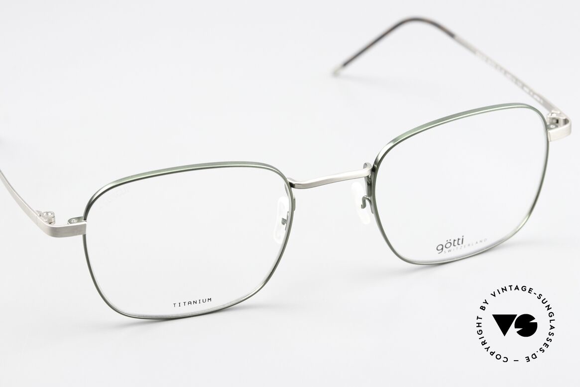 Götti Davis Square Frame Titan Green, unworn designer piece from 2018 with Götti case, Made for Men and Women