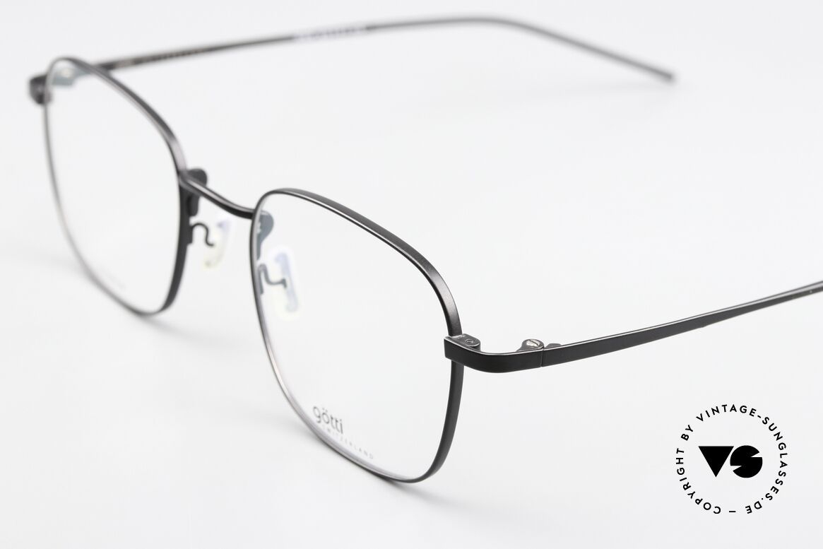 Götti Davis Very Light Titanium Frame, Oprah Winfrey made Götti specs famous in 2021, Made for Men and Women