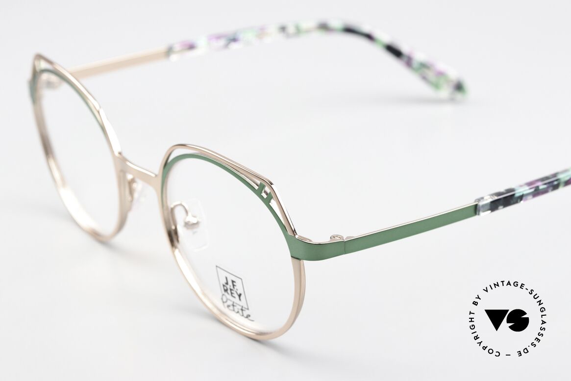 JF Rey PM080 PM Petite Modele Series, for minimalist styles and innovative frame materials, Made for Women