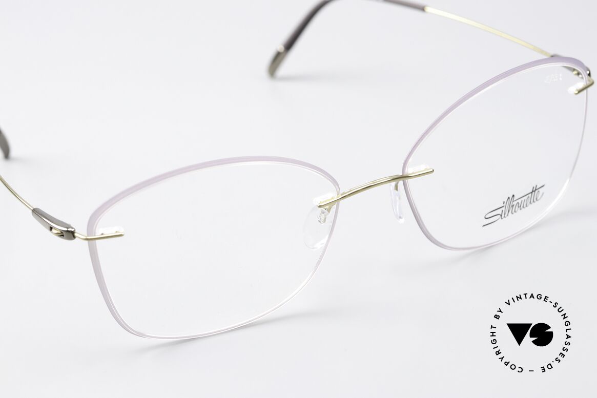 Silhouette 5500 Titan Specs Feminine Shape, unworn eyewear from 2017; minimalistic yet elegant, Made for Women