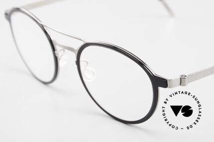 Lindberg 9739 Strip Titanium Round Frame Double Bridge, bears the predicate "true VINTAGE LINDBERG" for us, Made for Men