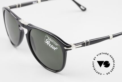 Persol 9714 Folding Inspired By The 714 Ratti, well, this re-issue is nicely made & in unworn condition, Made for Men