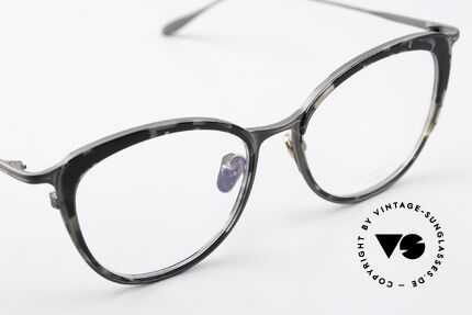 Masunaga Daisy Very Elegant Ladies Eyewear, precision & costly engravings as a stylistic feature, Made for Women