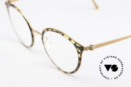 Lindberg 9728 Strip Titanium Very Feminine Frame Design, bears the predicate "true VINTAGE LINDBERG" for us, Made for Women