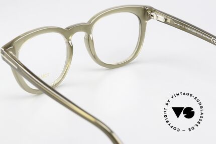 Tom Ford TF5469 Acetate Frame Spring Hinges, the unisex frame can of course be glazed as desired, Made for Men and Women