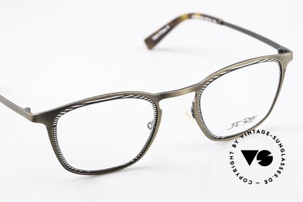 JF Rey JF2709 Eye-Catching Unisex Frame, accordingly, this brand does not fit into any “drawer”, Made for Men and Women