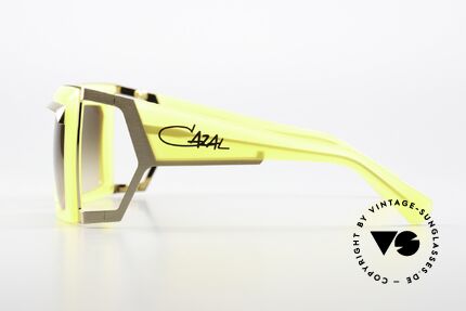 Cazal 300 Limited Edition Legends, check: www.cazal-eyewear.com/products/mod-300, Made for Men and Women