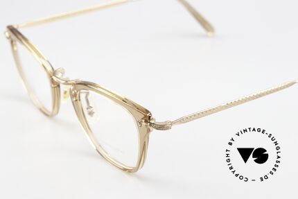 Oliver Peoples Keery Acetate Front Rose Temples, enchanting ladies' model with temples in rosé gold, Made for Women