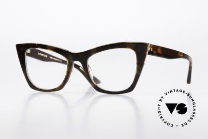 DITA Showgoer Designer Frame Cateye Style Details